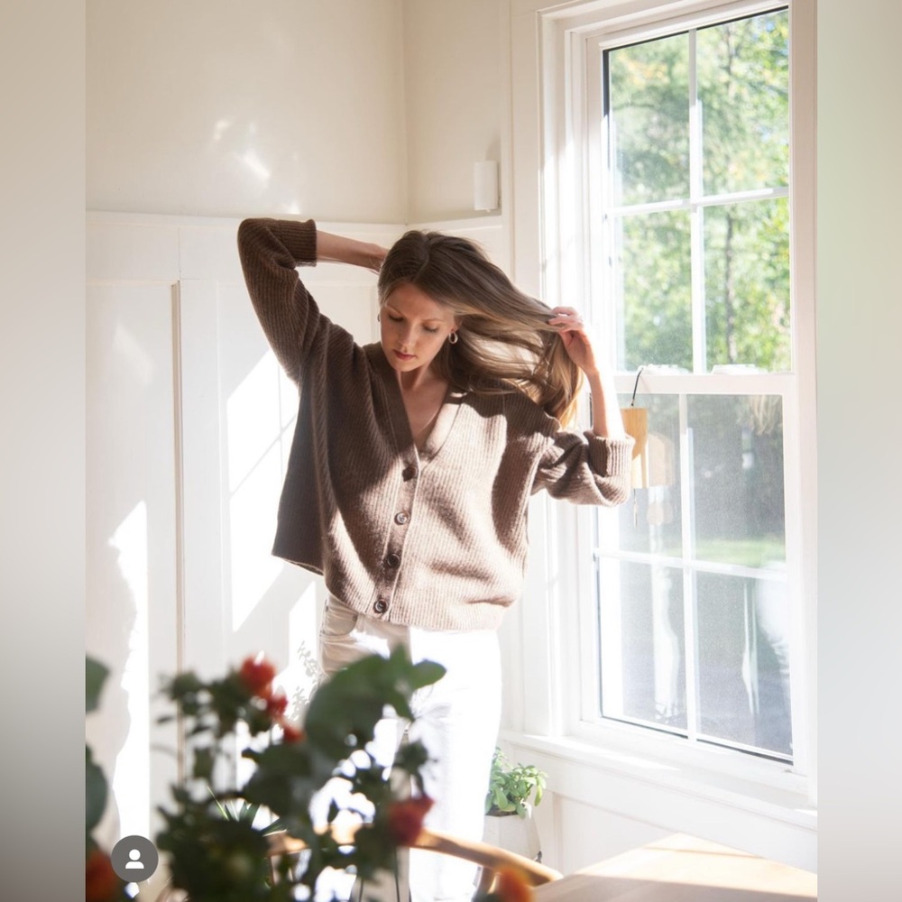 Jenni Kayne Cropped Cocoon Cardigan in Nutmeg (cashmere-wool blend) - Picture 3 of 8